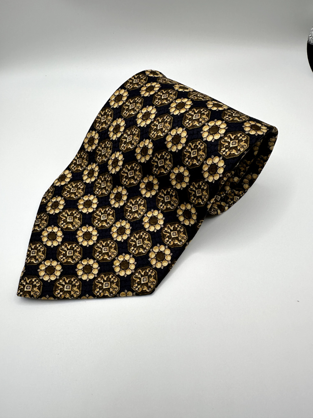 Valentino Silk Tie Made in Italy – Navy & Gold Geometric Diamond Pattern Luxury
